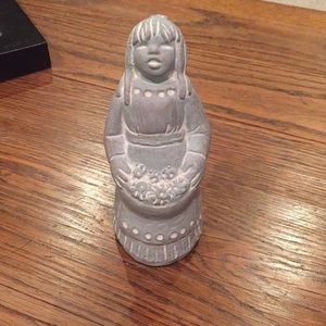 Isabel bloom decoration